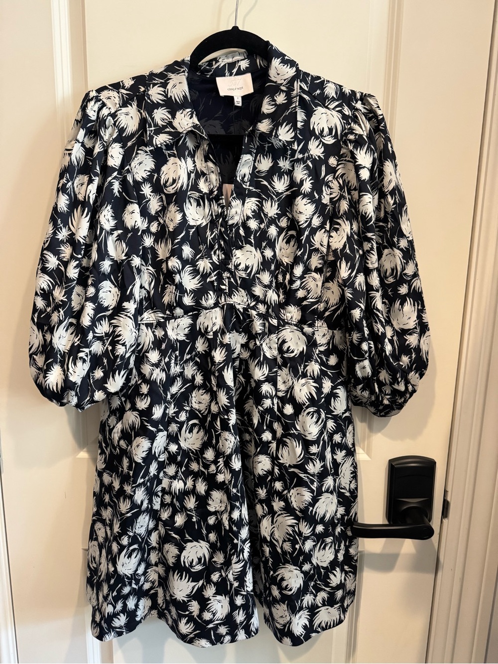 cinq a sept Black and Ivory Floral-Print Button-Down Shirt
